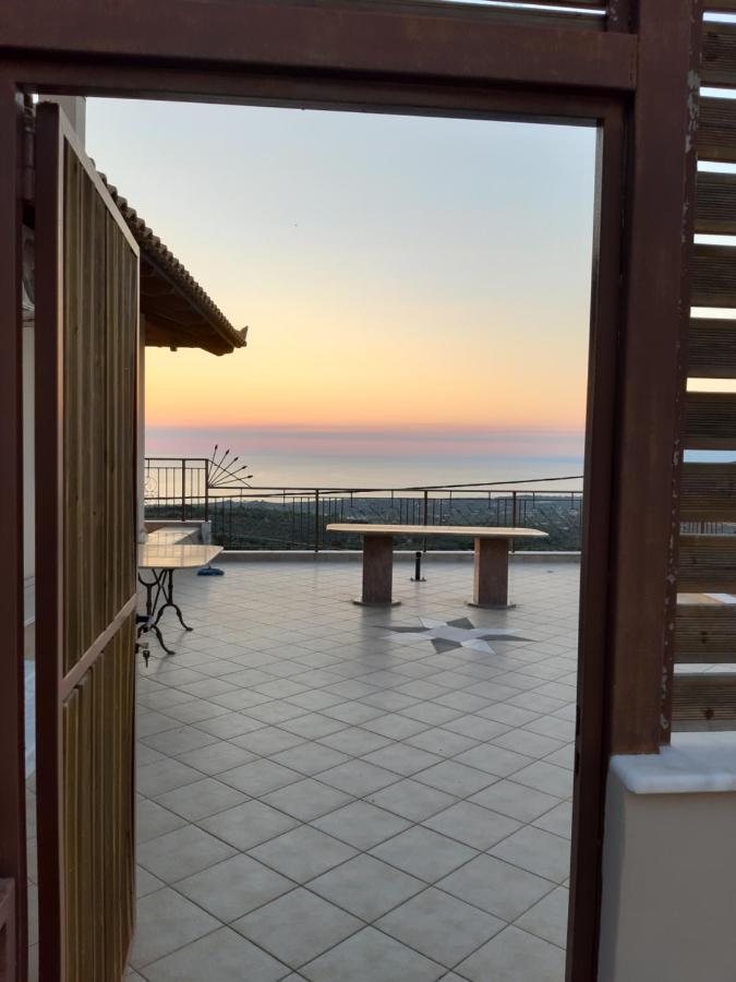 -Tsiakos Apartment- In Vryses Kyparissia Esterno foto