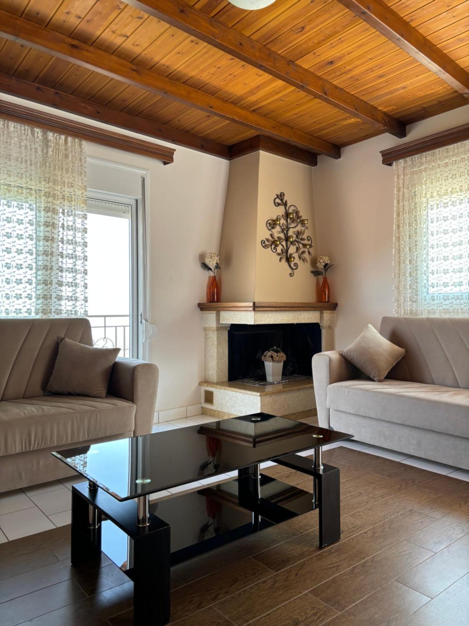 -Tsiakos Apartment- In Vryses Kyparissia Esterno foto